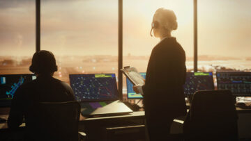 Lektor: Tekoälyllä tuettu lennonjohtajakoulutus missä ja milloin vain